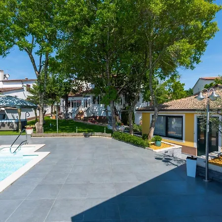 In With Terrace, Air Conditioning, Wifi, Washing Machine Apartamento Poreč