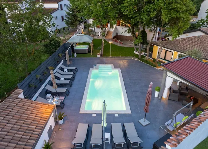 In With Terrace, Air Conditioning, Wifi, Washing Machine Apartamento