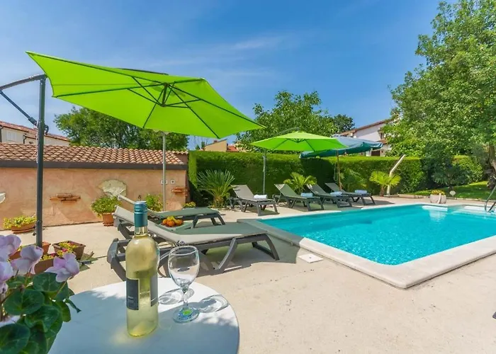 Apartamento In With Terrace, Air Conditioning, Wifi, Washing Machine