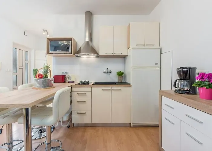 In With Terrace, Air Conditioning, Wifi, Washing Machine Apartamento Poreč