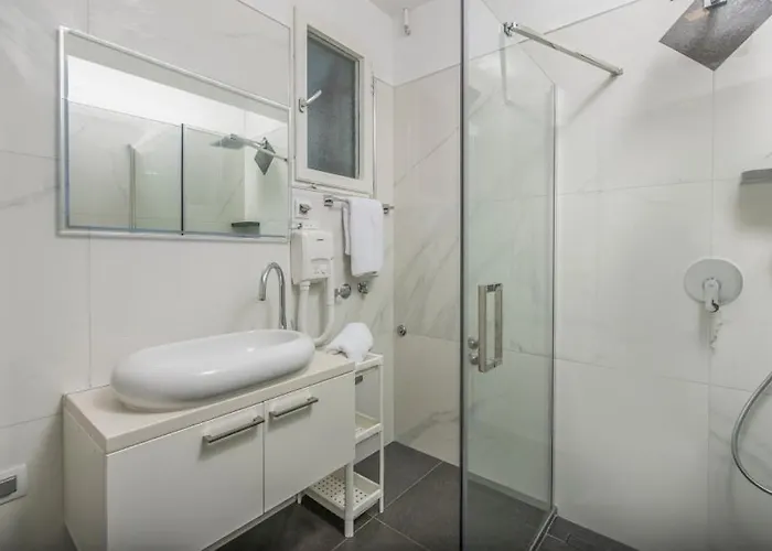 In With Terrace, Air Conditioning, Wifi, Washing Machine Apartamento