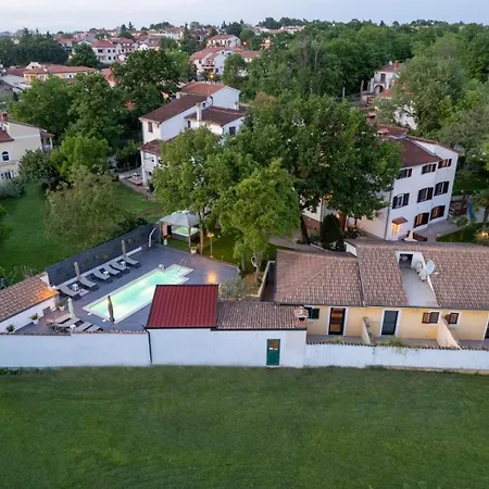 In With Terrace, Air Conditioning, Wifi, Washing Machine *